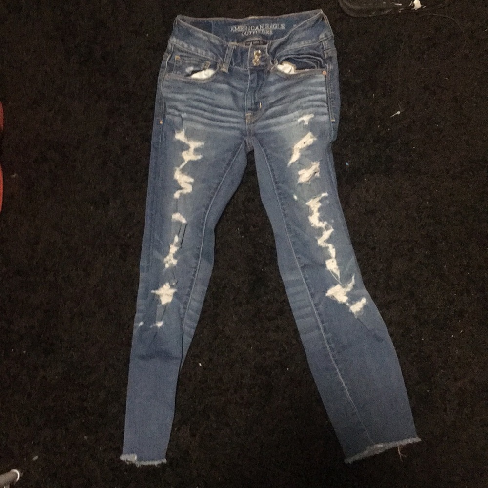 American eagle ripped capris